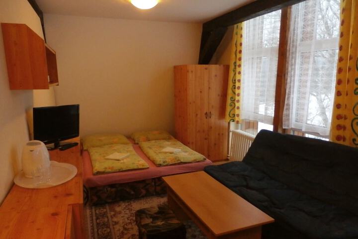 Room 4 of 30