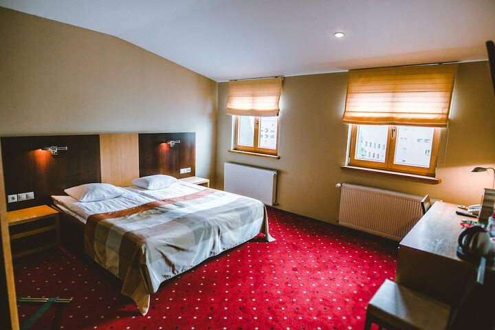 Room 30 of 85