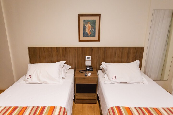 Room 49 of 119