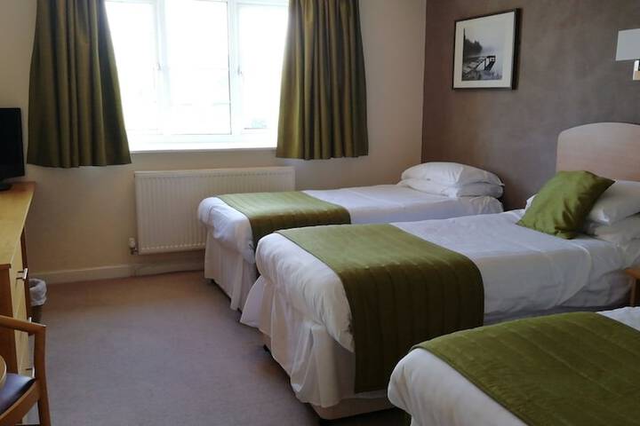 Room 8 of 42
