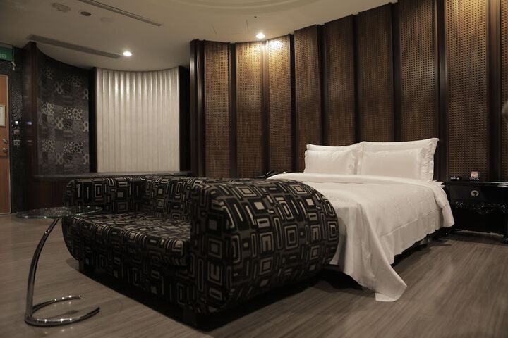 Room 16 of 78