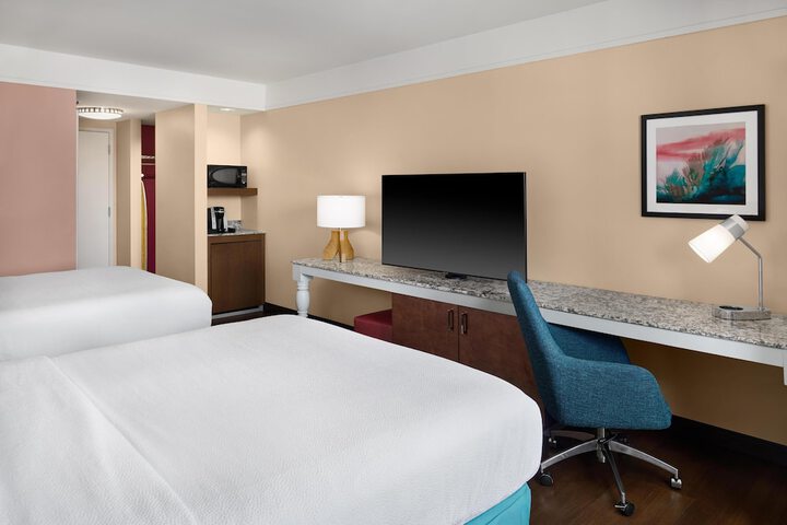 Room 9 of 43