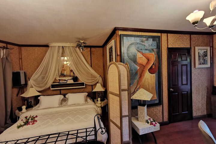 Room 42 of 404