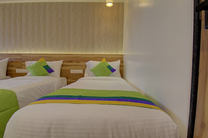 Room 14 of 34