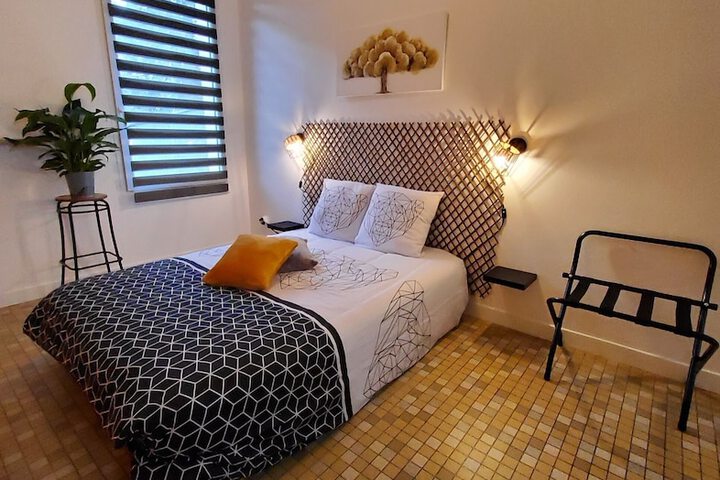 Room 10 of 39
