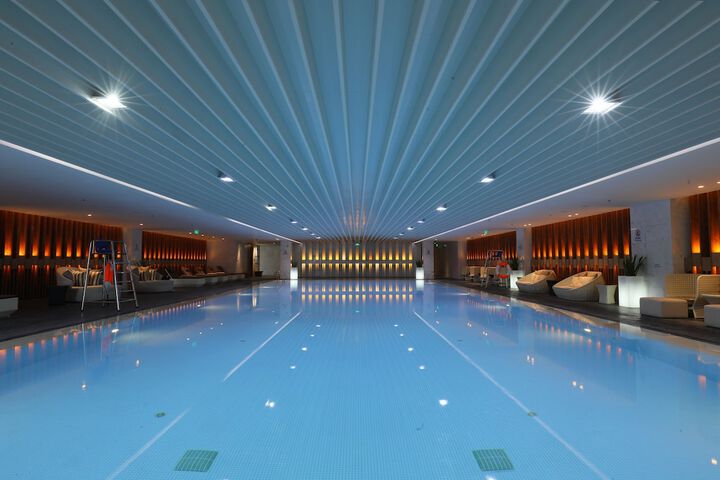 Hotel Pool