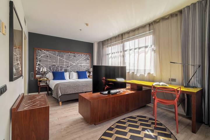 Room 4 of 56