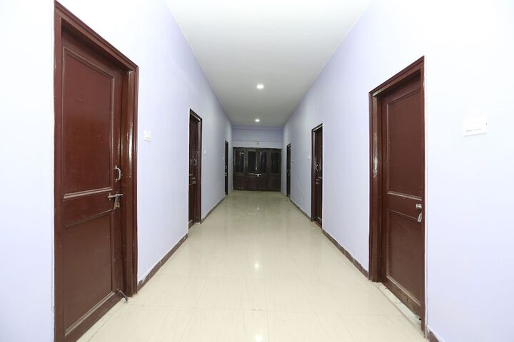 OYO 27914 HOTEL LORD BUDDHA