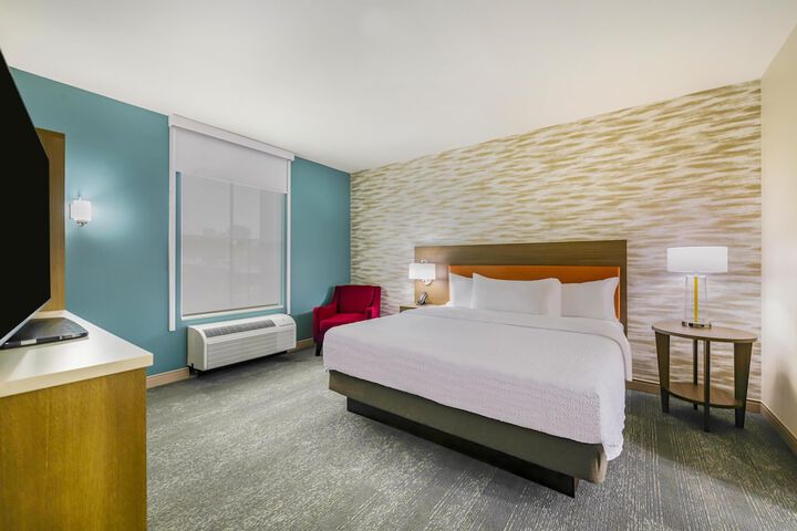 Room 8 of 43