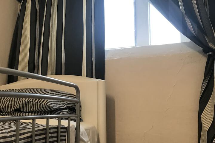 Room 19 of 71