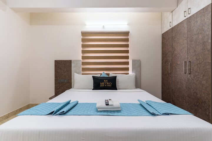 Room 6 of 28