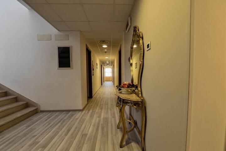Ballroom/Hall 22 of 26