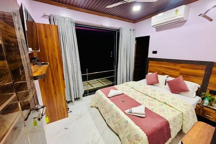 Room 10 of 56