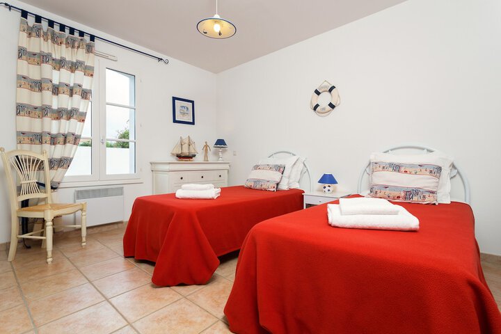 Room 4 of 31