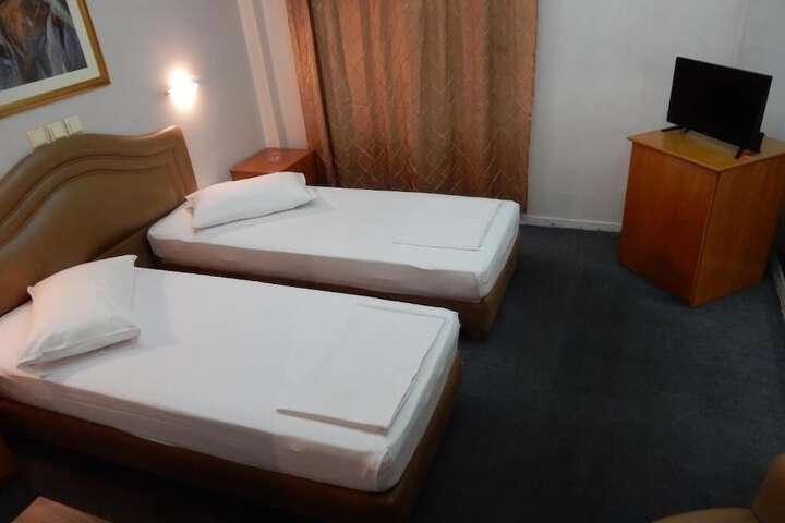 Room 22 of 60