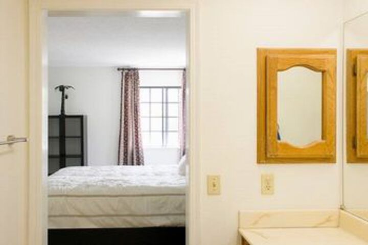 Room 21 of 40