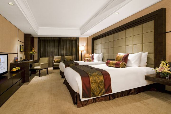 Room 10 of 85