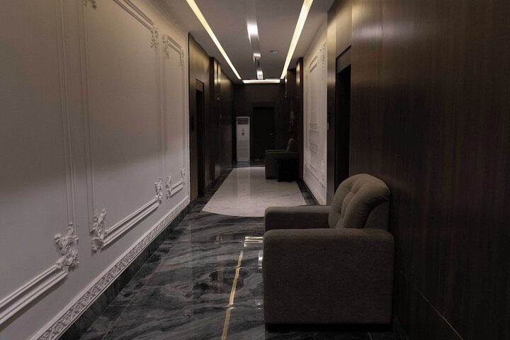 Room 52 of 98