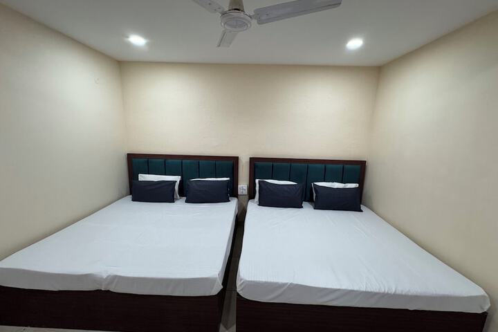Room 19 of 36