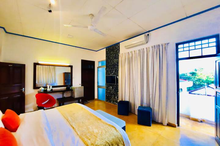 Room 14 of 47