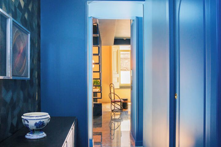 Room 28 of 69