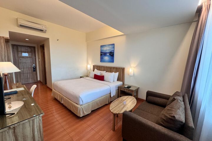 Room 10 of 48