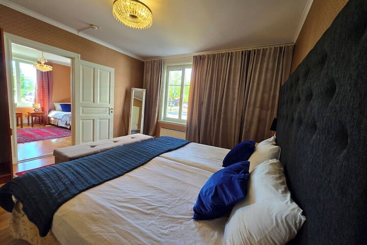 Room 78 of 334