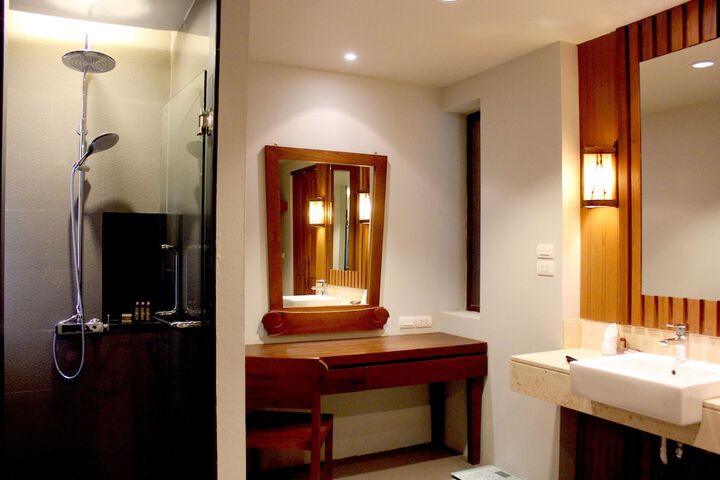 Bathroom Interior Photo
