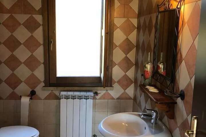Room 12 of 27