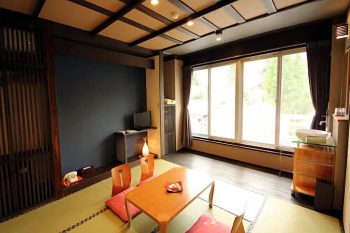 Room 10 of 49