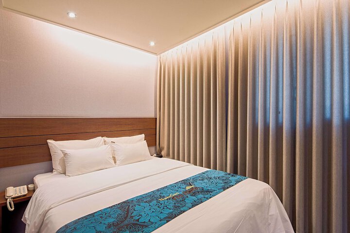Room 30 of 57