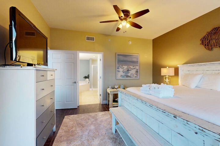 Room 3 of 163