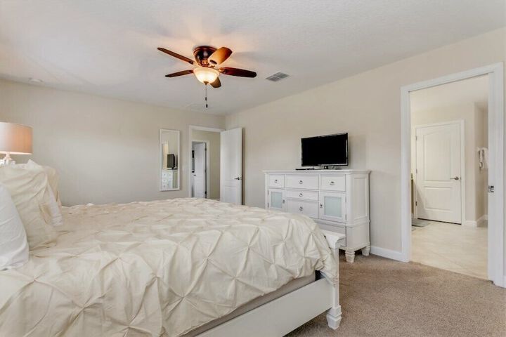 Room 2 of 71