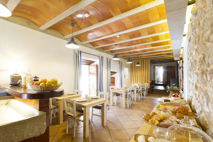 Breakfast buffet