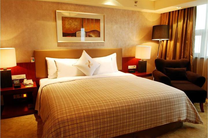 Room 5 of 22