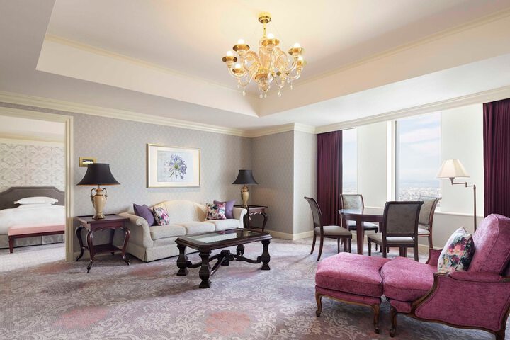 Room 27 of 183