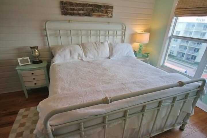 Room 35 of 264