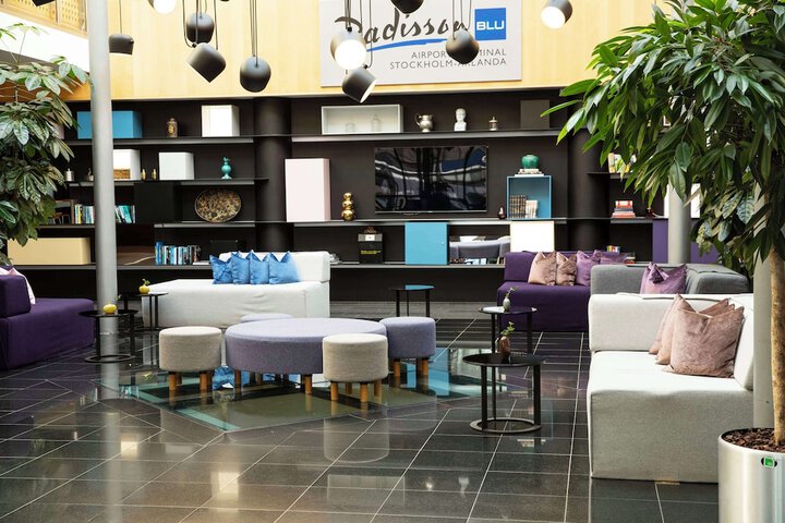 Guest Lobby