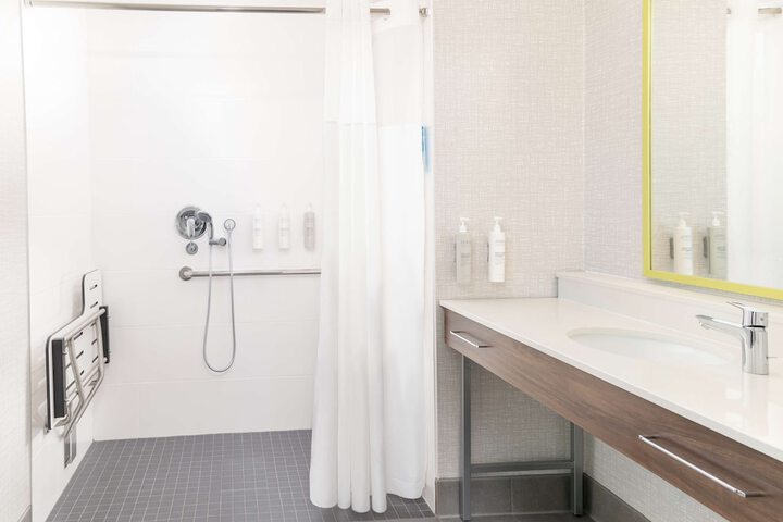 Bathroom shower