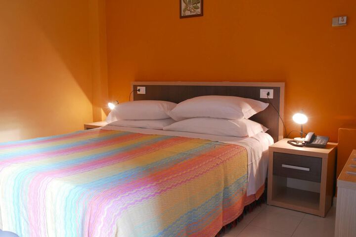 Room 8 of 43