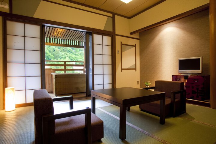 Room 4 of 54