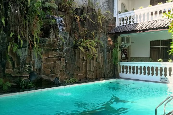 Pool 9 of 12