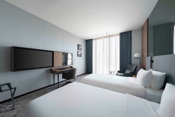Room 11 of 120