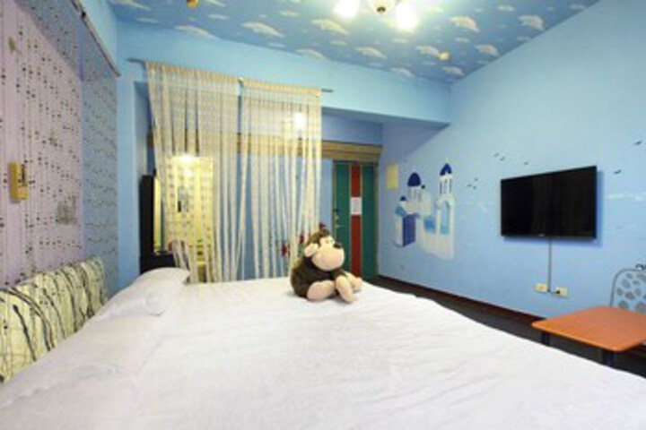 Room 14 of 38