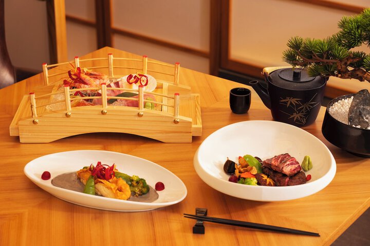 Dining 79 of 107