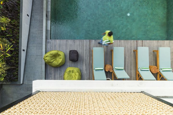 Pool 12 of 32