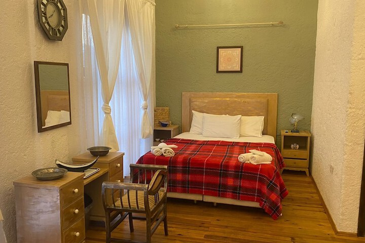 Room 14 of 27