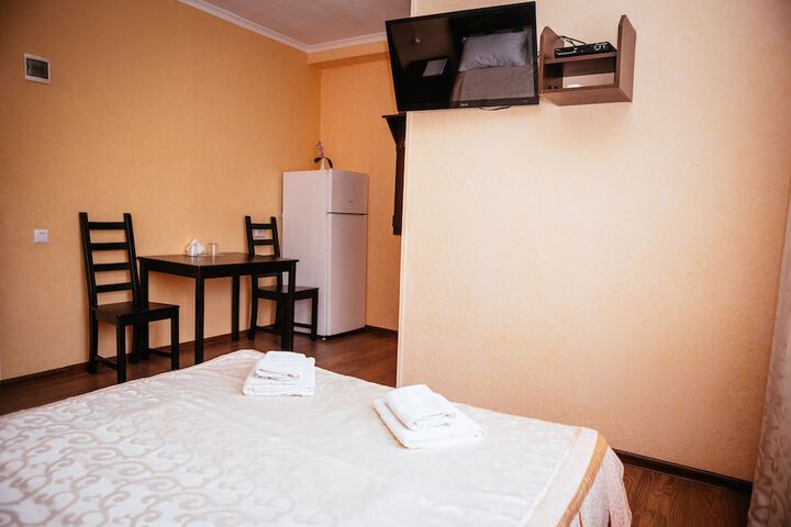 Room 13 of 40