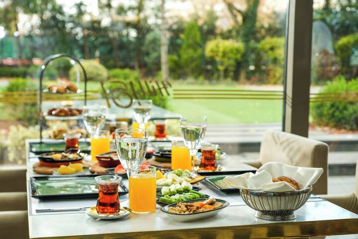 Breakfast/Coffee Service 75 of 97