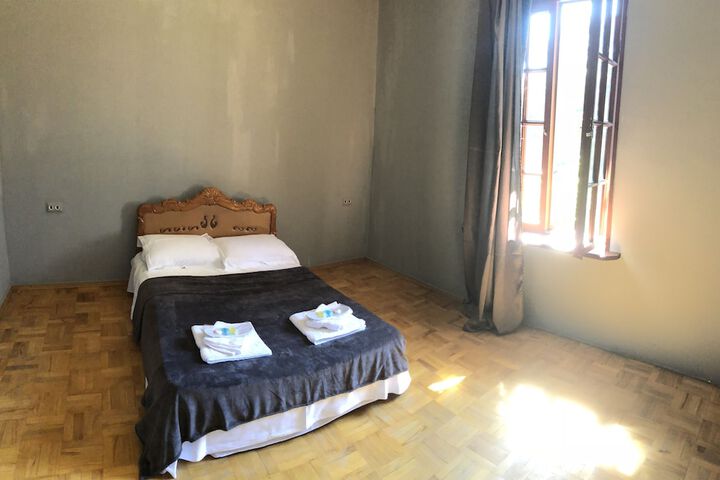 Room 27 of 28